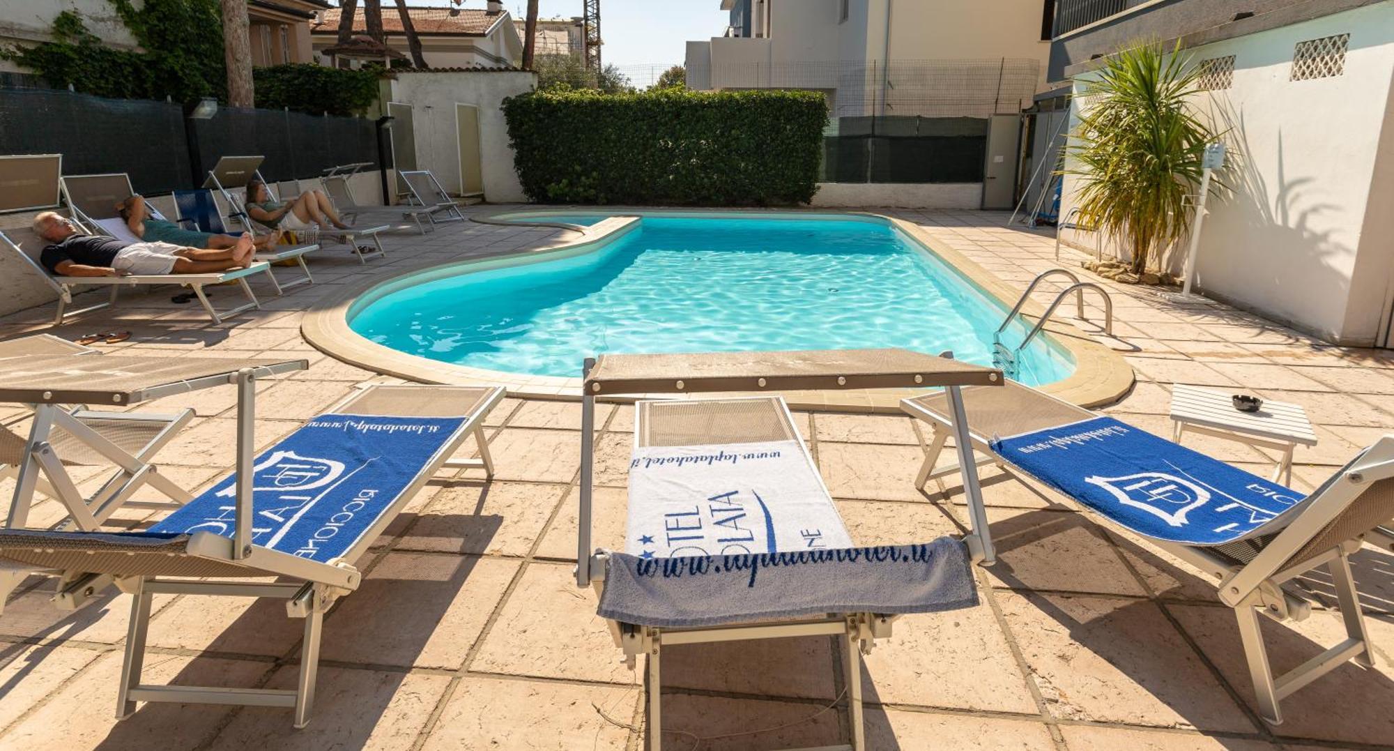La Plata Hotel - Con Piscina リッチョーネ エクステリア 写真