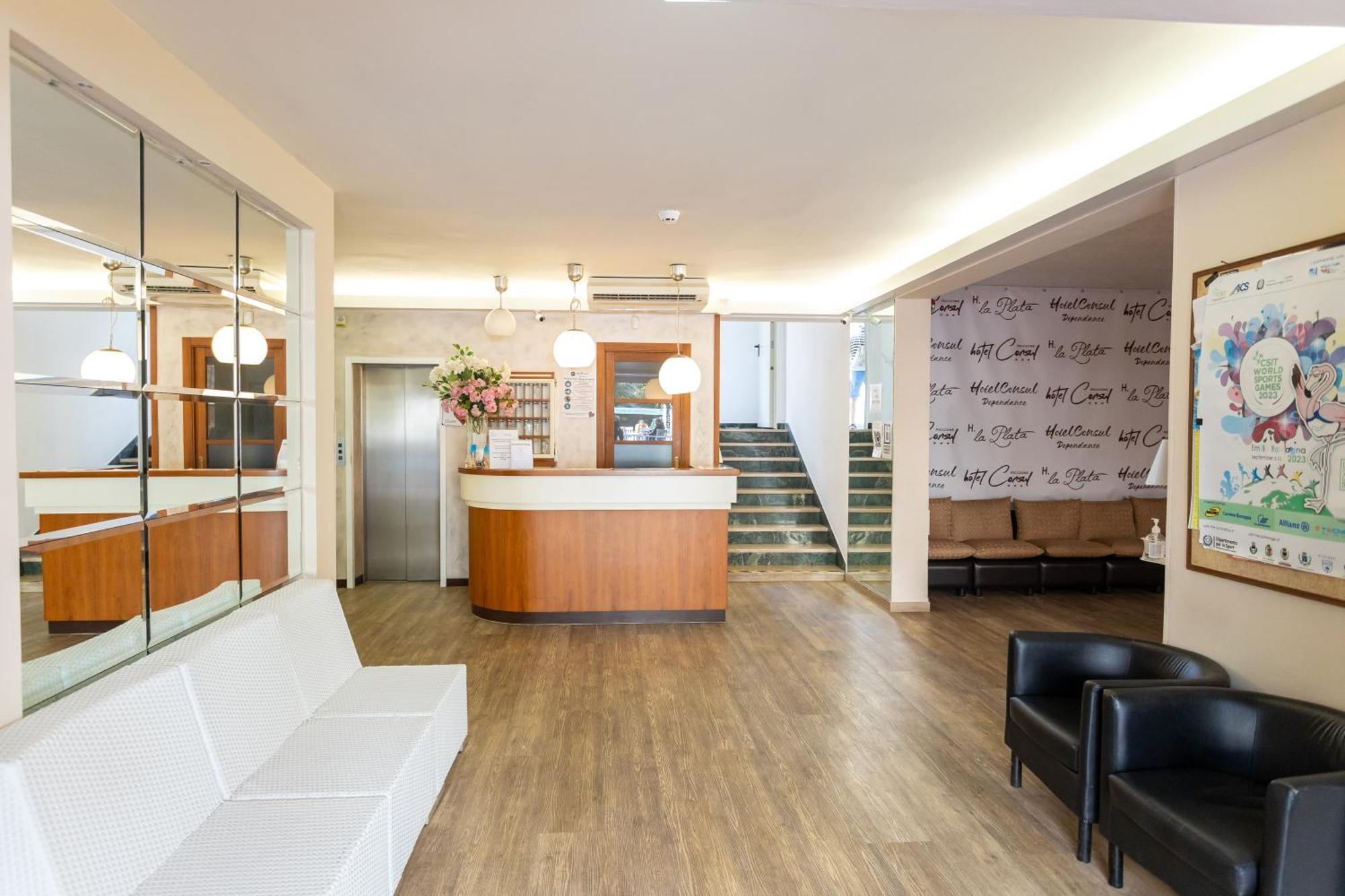 La Plata Hotel - Con Piscina リッチョーネ エクステリア 写真